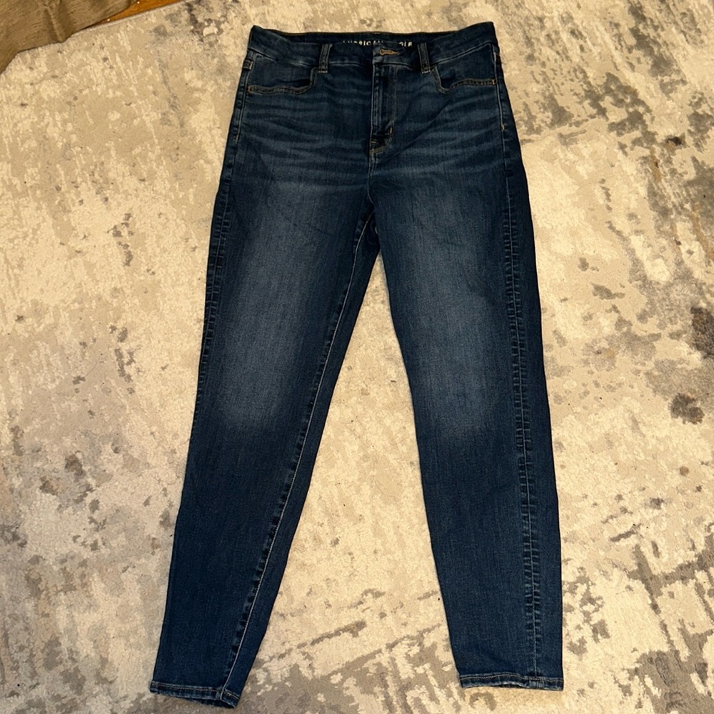 Dark blue American Eagle jegging jeans / next level stretch.
